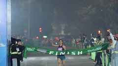 Nhà vô địch SEA Games 32 Nguyễn Thị Oanh tiếp tục tỏa sáng