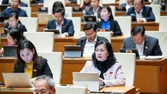 Đẩy mạnh phân quyền giữa cơ quan nhà nước ở Trung ương với địa phương