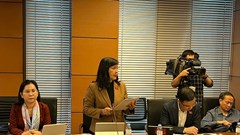 Khẳng định vị trí trung tâm của văn hoá và con người