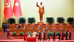 Công bố danh sách Bộ Chính trị khóa XIV