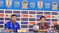 HLV Kim Sang-sik mong Đình Bắc ghi bàn để cùng tuyển Việt Nam nhảy mừng chức vô địch