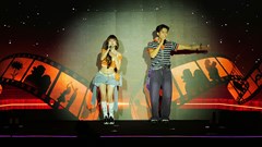 Kay Trần, Trang Pháp, Anh Tú, Ly Ly “đốt nóng” ngày hội Cúp Ngoại hạng Anh giữa lòng Hà Nội