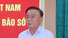 Thường trực Ban Bí thư Trần Cẩm Tú thăm và chỉ đạo khắc phục hậu quả bão số 10 tại Thanh Hoá