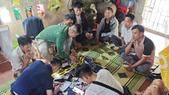 Triệt phá sới xóc đĩa giữa cánh đồng, bắt giữ 9 đối tượng