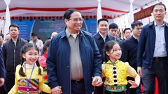 Thủ tướng dự Lễ khởi công Trường liên cấp Cẩm Thạch, tiếp sức học sinh miền núi