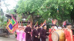 Trẩy hội đền Đức Thánh Cả giữa lòng làng cổ Đông Sơn