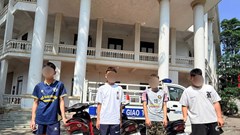 Quái xế tuổi teen “biểu diễn” trên Quốc lộ 1, bị xử phạt gần 50 triệu đồng