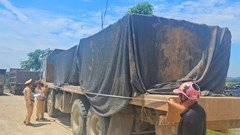 Xe quá tải tung hoành trong đêm, CSGT Thanh Hóa xử phạt hàng trăm triệu đồng