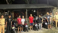 10 thanh thiếu niên lạng lách trên đường ven biển Sầm Sơn, bị phạt 69 triệu đồng