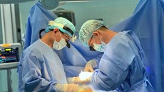 Bé trai 42 tháng tuổi nhiều lần tím tái được phẫu thuật tứ chứng Fallot nặng