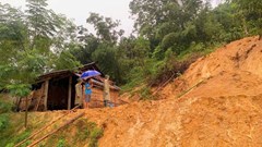 Thanh Hóa sơ tán 469 người, xuất hiện điểm sạt lở mới bên sông Bưởi