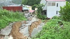 Mưa lớn kéo dài, cảnh báo sạt lở tại xã Quan Sơn
