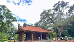 Hơn 1.000 lượt khách đến Lam Kinh những ngày đầu dịp nghỉ lễ 2.9