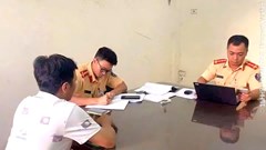 Chở khách bằng xe cá nhân, bị phạt 24 triệu đồng