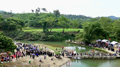 Nhộn nhịp tại phiên 'Chợ tình' độc đáo giữa đại ngàn Thái Nguyên