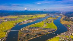 Ngắm nhìn vẻ đẹp Quảng Bình tại triển lãm “Cung sắc quê hương”