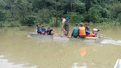 Bộ đội giúp đồng bào Rục, Mày khắc phục hậu quả mưa lũ