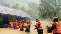 Nước lũ sông Kiến Giang lên nhanh, một người mất tích