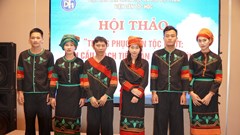 Định hình bộ trang phục truyền thống của người Chứt
