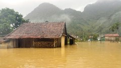 Hai chị em ở 'rốn lũ' Tân Hoá bị nước lũ cuốn trôi mất tích