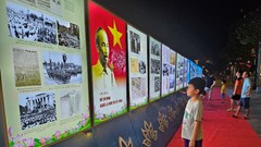 Rực rỡ sắc màu Lễ hội quảng diễn đường phố “Quê hương mùa sen nở”