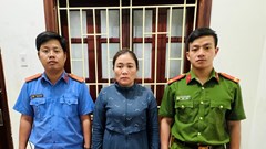 Bắt “nữ quái” nuốt ma túy vào bụng phi tang chứng cứ