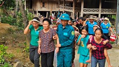 Đối phó lũ quyét, bà con biên giới diễn tập phương án ứng phó thiên tai