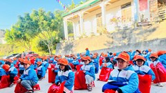 Mang “Tết ấm” về miền biên viễn xứ Nghệ