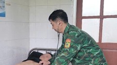 Cứu sống người đàn ông ăn lá ngón tự tử vì mâu thuẫn gia đình