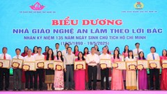 Biểu dương 135 nhà giáo Nghệ An làm theo lời Bác