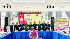 Thắt chặt hợp tác, gắn kết tình hữu nghị Việt - Lào nơi biên giới