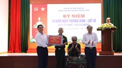 Trưởng Ban Tuyên giáo và Dân vận Trung ương tri ân, tặng quà các thương binh, gia đình chính sách tại Nghệ An