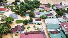 Miền Tây Nghệ An chìm trong biển nước lũ, nhiều nơi mất liên lạc