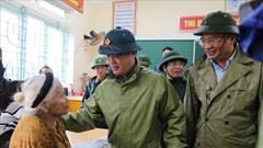 Nghệ An khẩn trương di dời hàng nghìn hộ dân “chạy" bão số 10