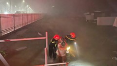 Kịp thời giải cứu 8 người dân mắc kẹt do bão số 10