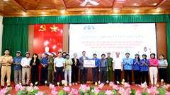 Đẩy mạnh phong trào “Toàn dân xây dựng văn hóa giao thông an toàn”