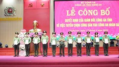 Tiếp nhận 30 nhân viên an ninh hàng không vào lực lượng Công an nhân dân