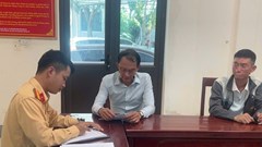 Quay đầu xe tránh chốt CSGT vì ô tô hết hạn đăng kiểm, tài xế bị phạt gần 10 triệu
