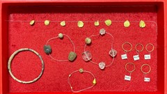 Khai quật hai ngôi mộ gạch cổ, phát hiện nhiều di vật quý