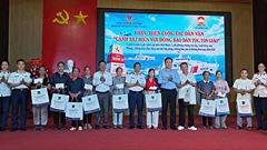 Gắn kết tình quân dân trong chương trình “Cảnh sát biển với đồng bào dân tộc, tôn giáo”