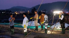 Những giọt mồ hôi trên biển đảo Quảng Ngãi