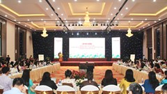 Lớp bồi dưỡng “VHNT Việt Nam với việc phát huy bản sắc dân tộc trong xây dựng, phát triển các ngành CNVH”