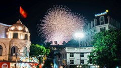 Pháo hoa rực rỡ trên bầu trời Hà Nội mừng Quốc khánh 2.9