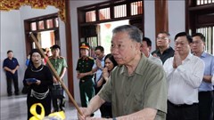 Chủ tịch nước thăm Khu Di tích lịch sử quốc gia Nà Tu