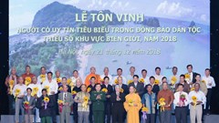 Tôn vinh người có uy tín tiêu biểu khu vực biên giới