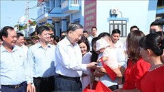 Tổng Bí thư, Chủ tịch nước Tô Lâm thăm, làm việc tại huyện đảo Cồn Cỏ 