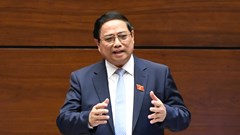 Đẩy mạnh phân cấp, phân quyền, tập trung hoàn thiện thể chế