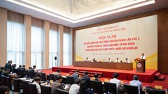 Thảo luận nhiều dự án luật quan trọng