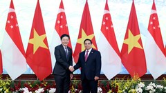 Thủ tướng Phạm Minh Chính chủ trì Lễ đón Thủ tướng Singapore thăm chính thức Việt Nam
