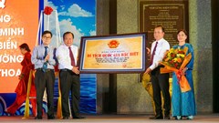 Đón nhận Bằng xếp hạng Di tích quốc gia đặc biệt Đường Hồ Chí Minh trên biển tại Bến Vàm Lũng 